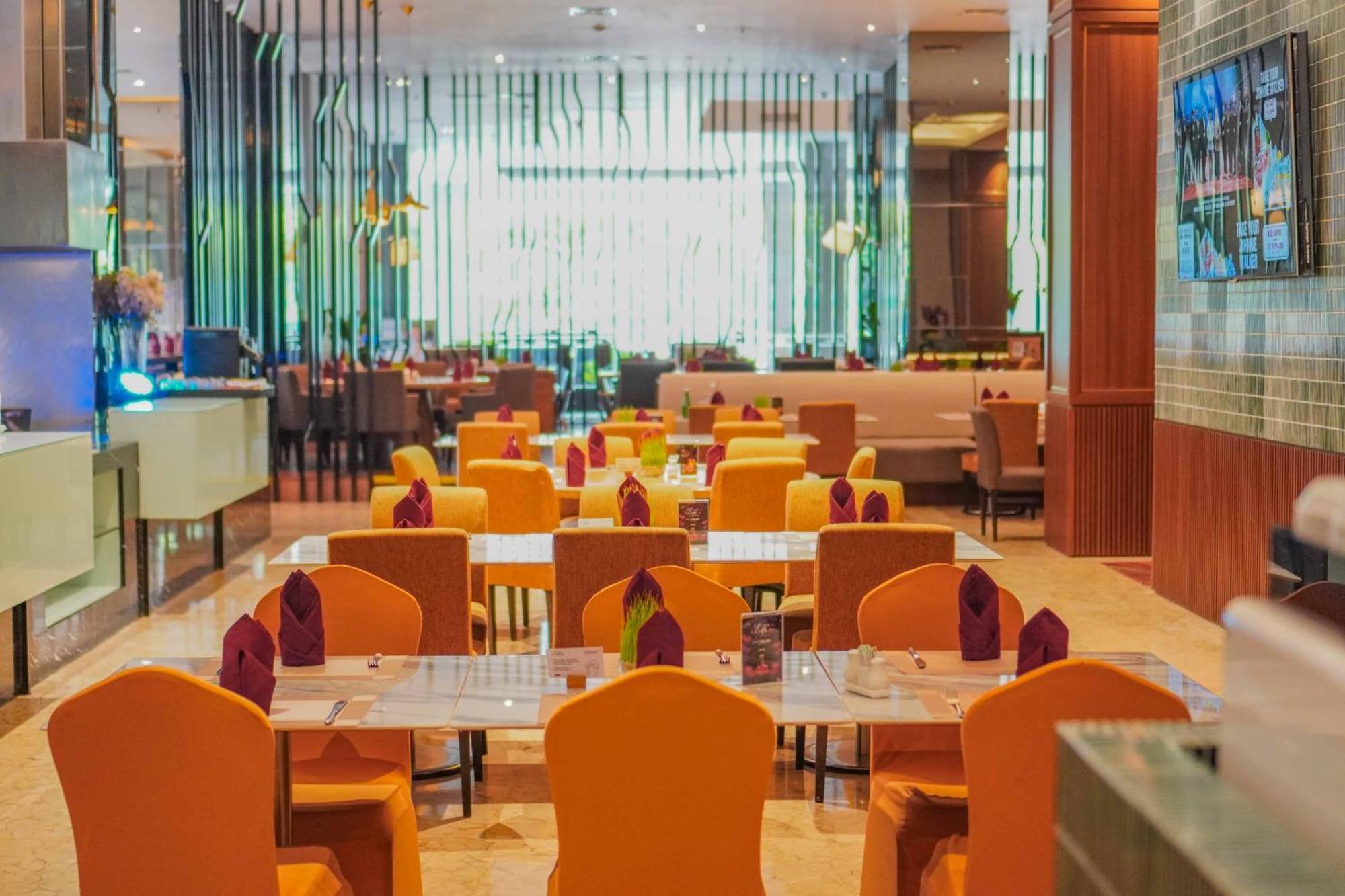 The Premiere Hotel Pekanbaru Extérieur photo